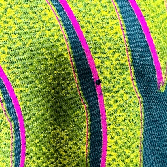 Nirvana NWOT Unisex Smile Green Crew Neck Short Sleeve Casual T-Shirt Small - Picture 3 of 5